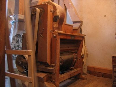 Die Spitz und Schälmaschine in der Mühle Schimborn