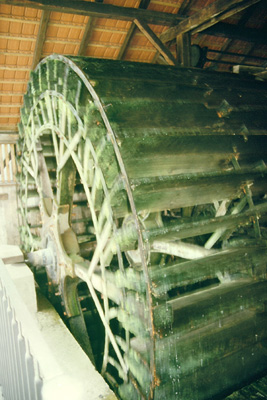 Das Zuppinger-Wasserrad der 'Neuen Mühle'